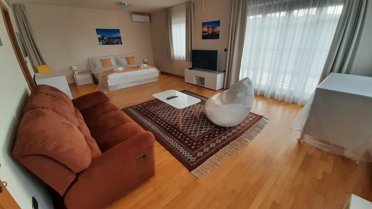 Relax Vila Kampel Koper Exterior foto